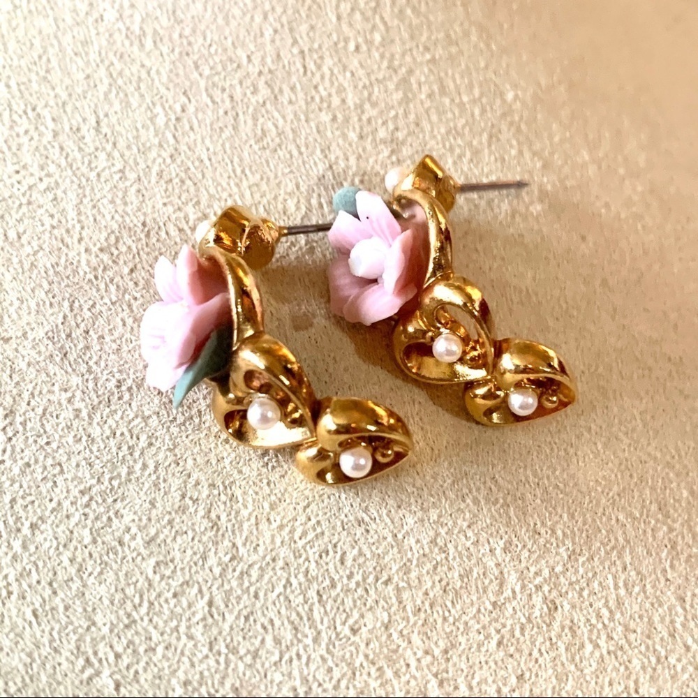 Rose PEARL Vintage AVON EARRINGS - Picture 3 of 8